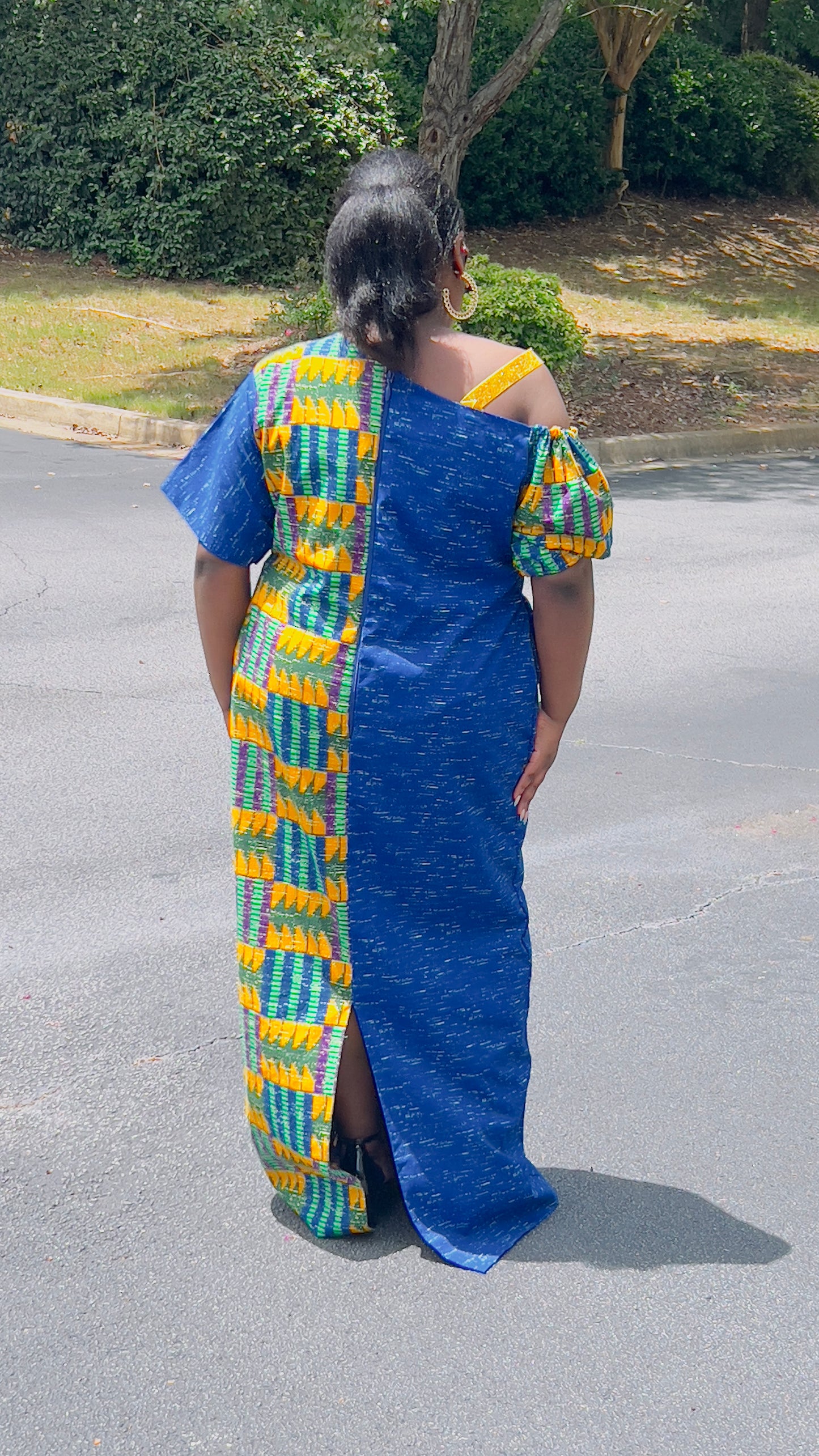 Women's Ankara Blue & Yellow Abstract Patterned Dress w/ Short Sleeves