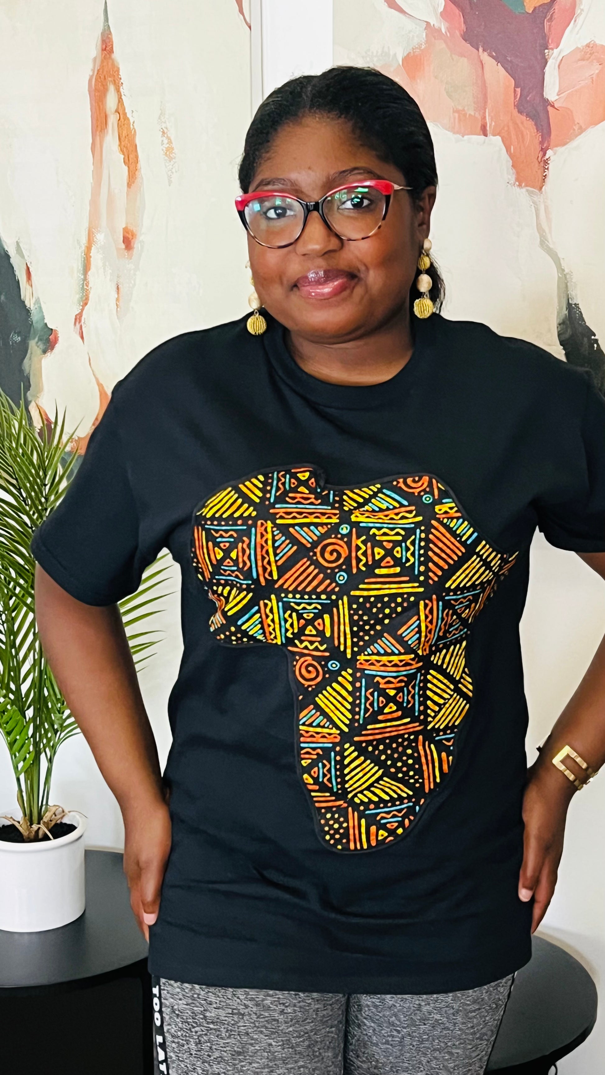 Unisex CUSTOM Black T-Shirt w/ Africa Map - Delightful Couture